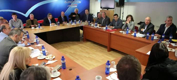 Στις 2 συνεδριάζει η Κ.Ο. των ΑΝΕΛ – Στις 12:30 η συνάντηση Τσίπρα-Καμμένου στο Μέγαρο Μαξίμου – Αποκλιμάκωση;